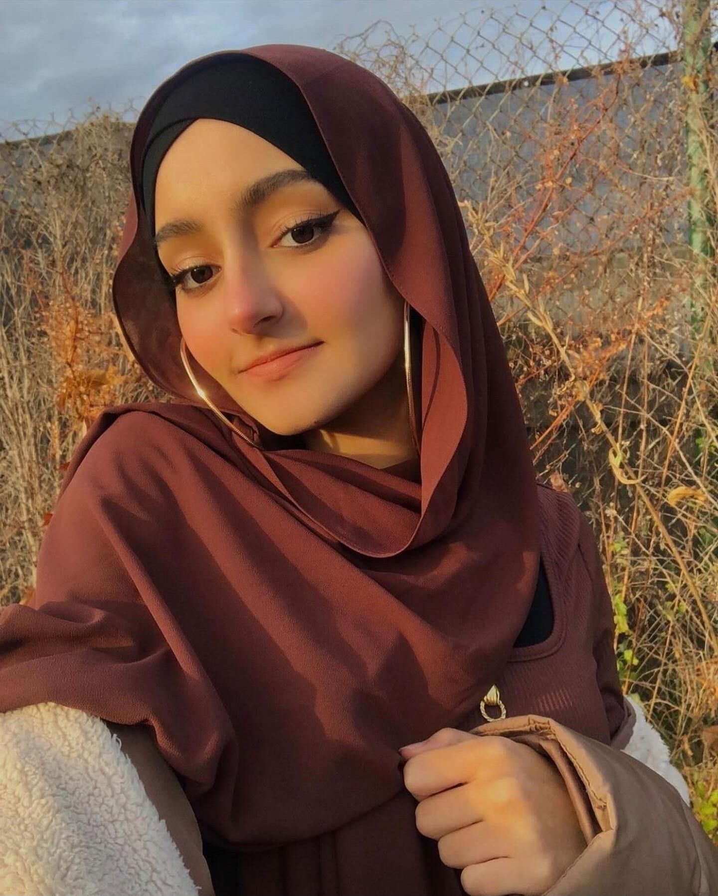 Luli Adolescente Hijabi Menina