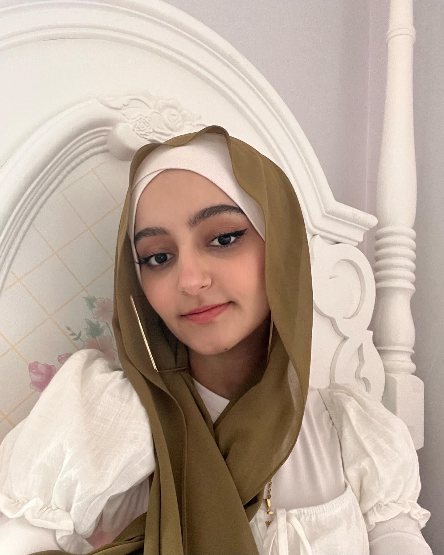 Luli Adolescente Hijabi Menina