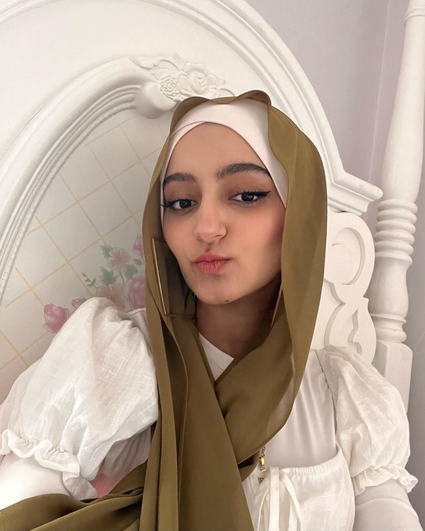 Luli Adolescente Hijabi Menina