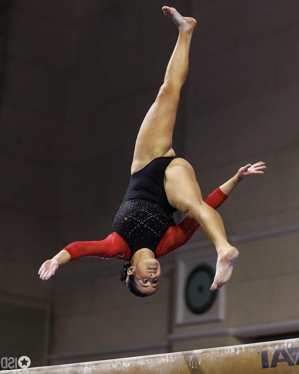 Very Hot College Gymnasts Part 