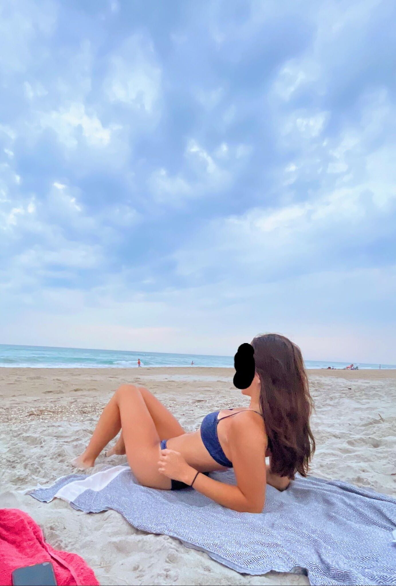 Algunas fotos que le tomé a mi hija en la playa (Pop Legal)