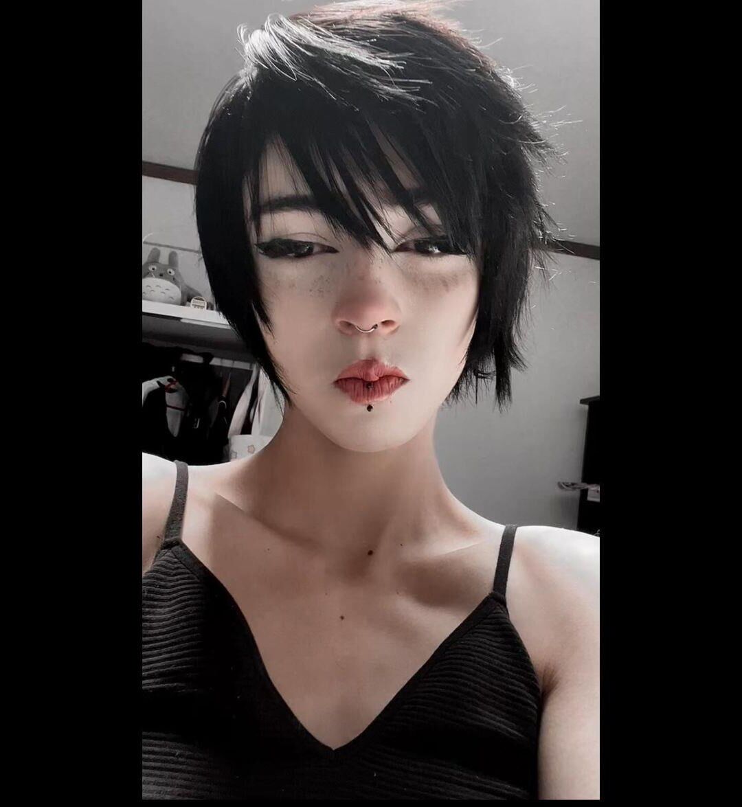 emo femboy cutie no desnuda