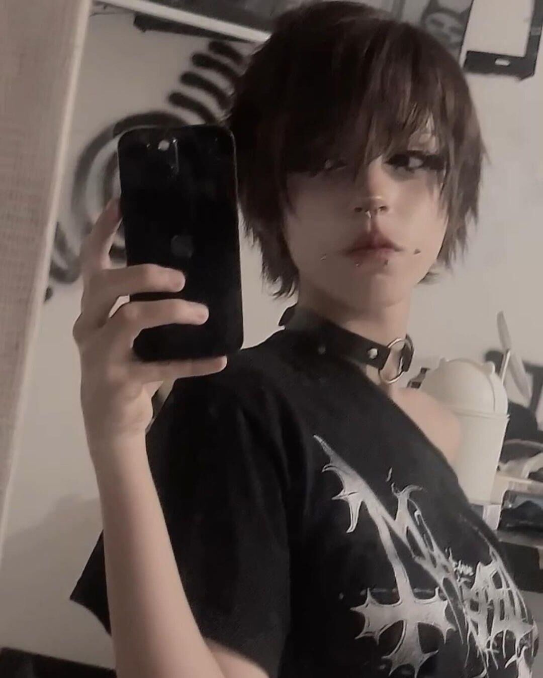 emo femboy cutie no desnuda