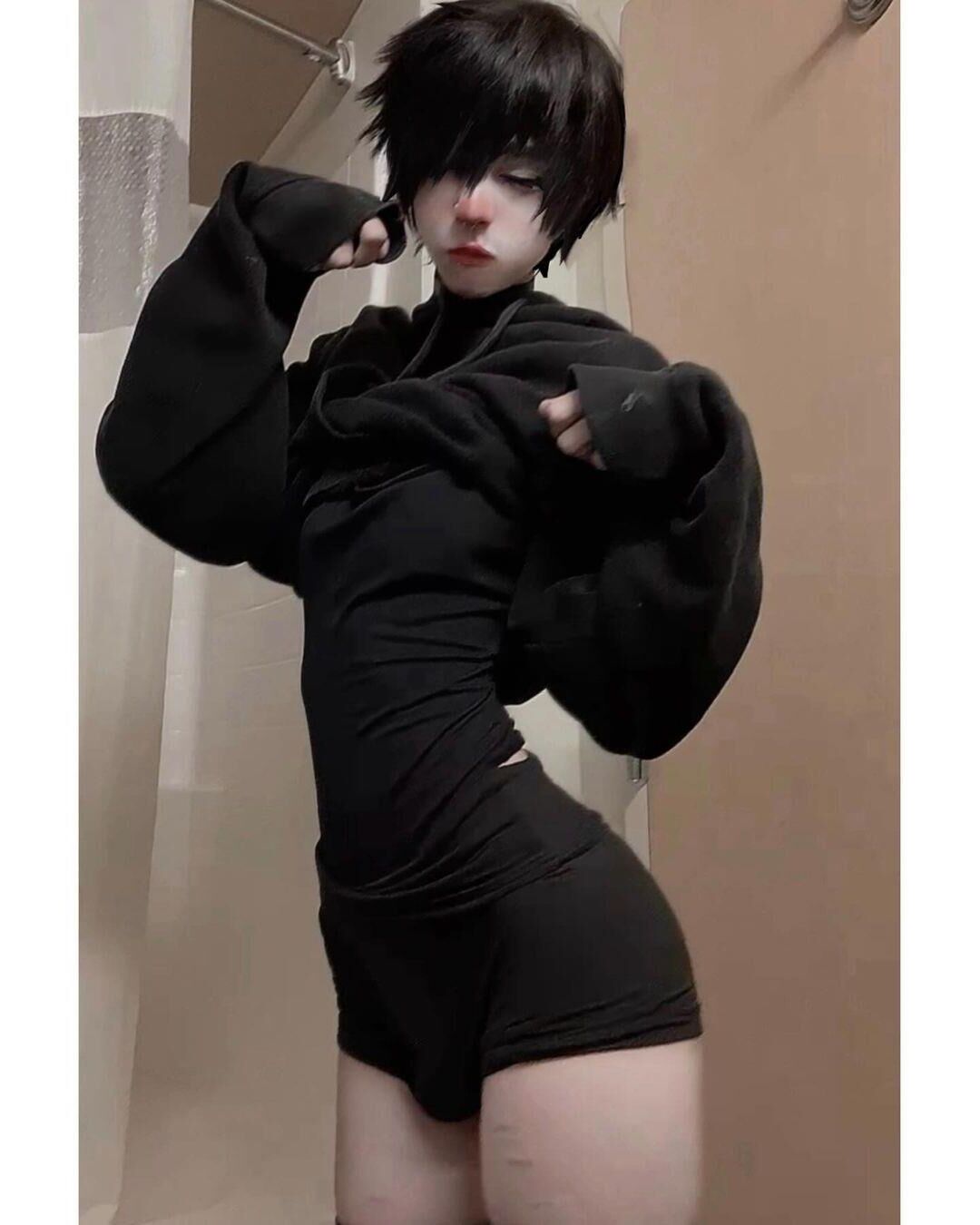 emo femboy cutie no desnuda