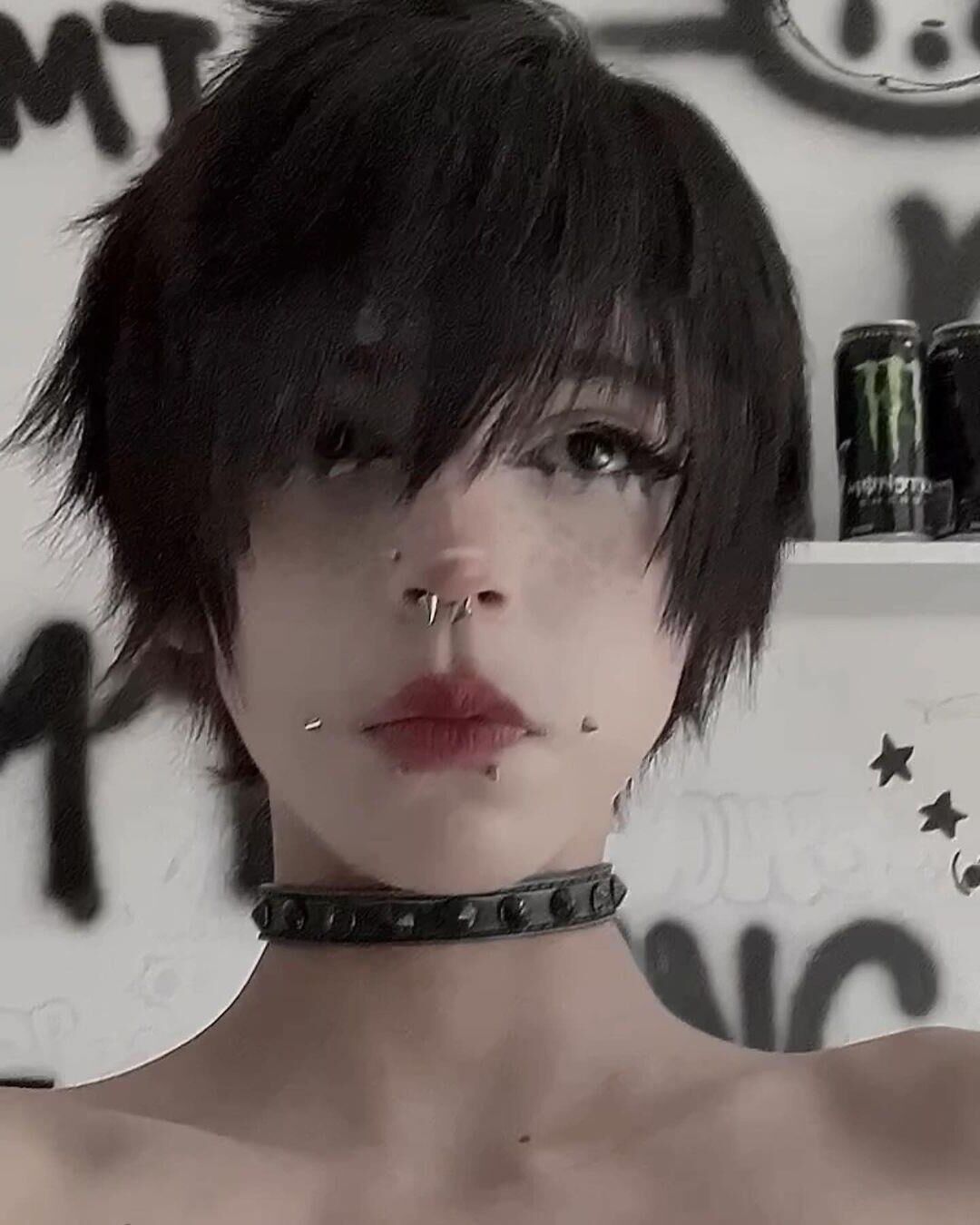 emo femboy cutie no desnuda