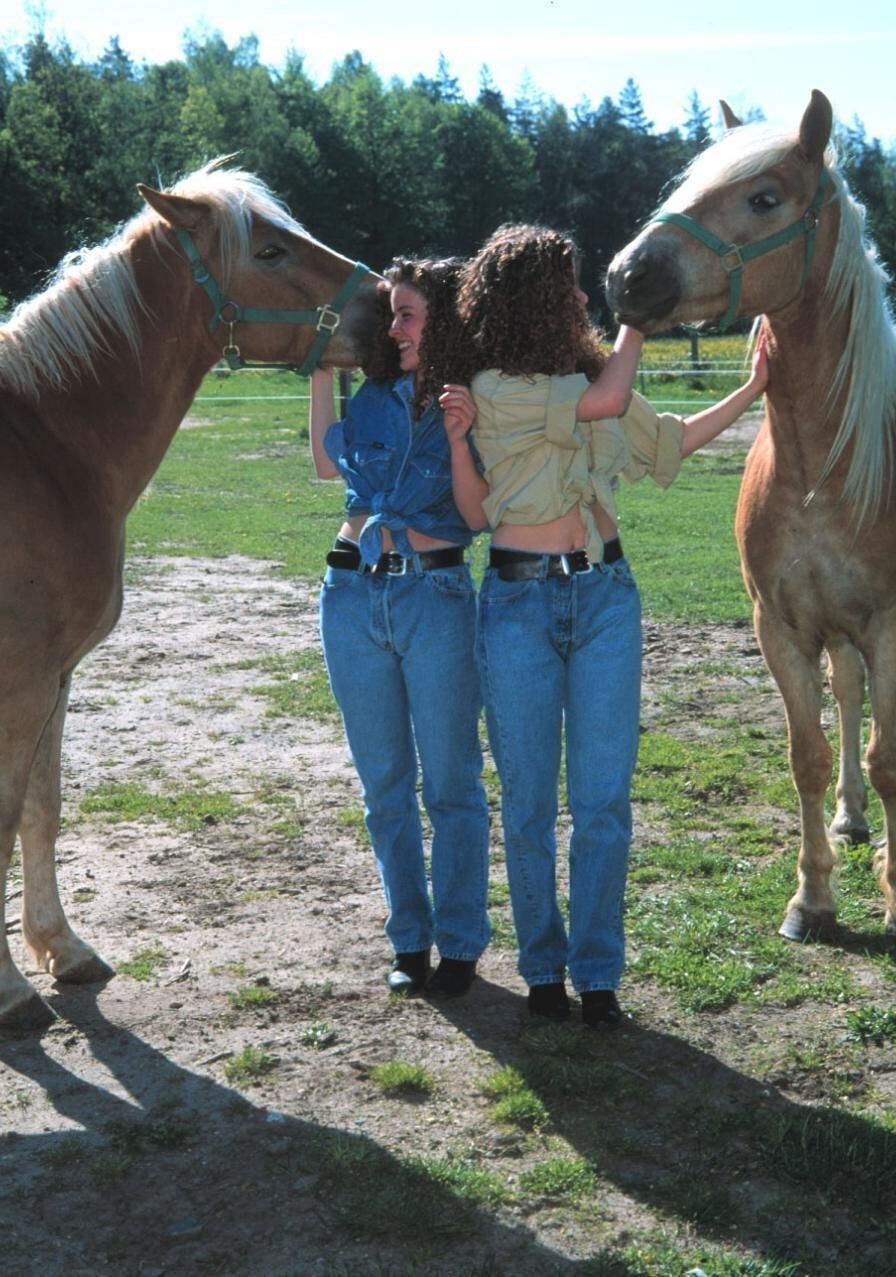 les jumeaux amoureux des chevaux Dani et Eni