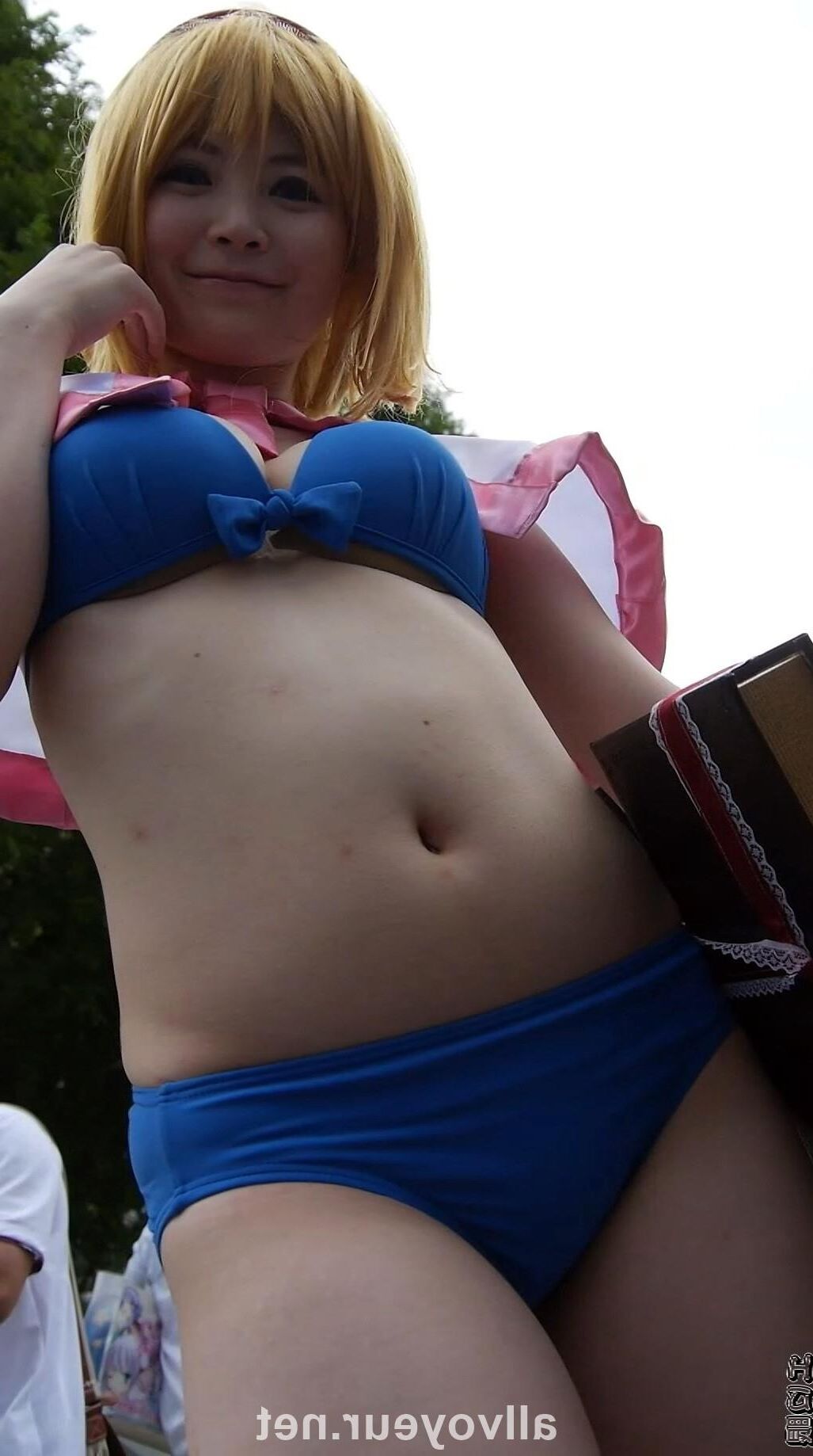 Adolescentes japonesas cosplay sexy downblouse y upskirts