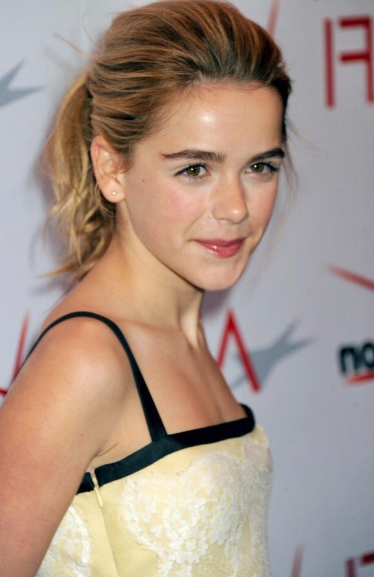 La linda Kiernan Shipka, sin duda por qué los productores la contrataron