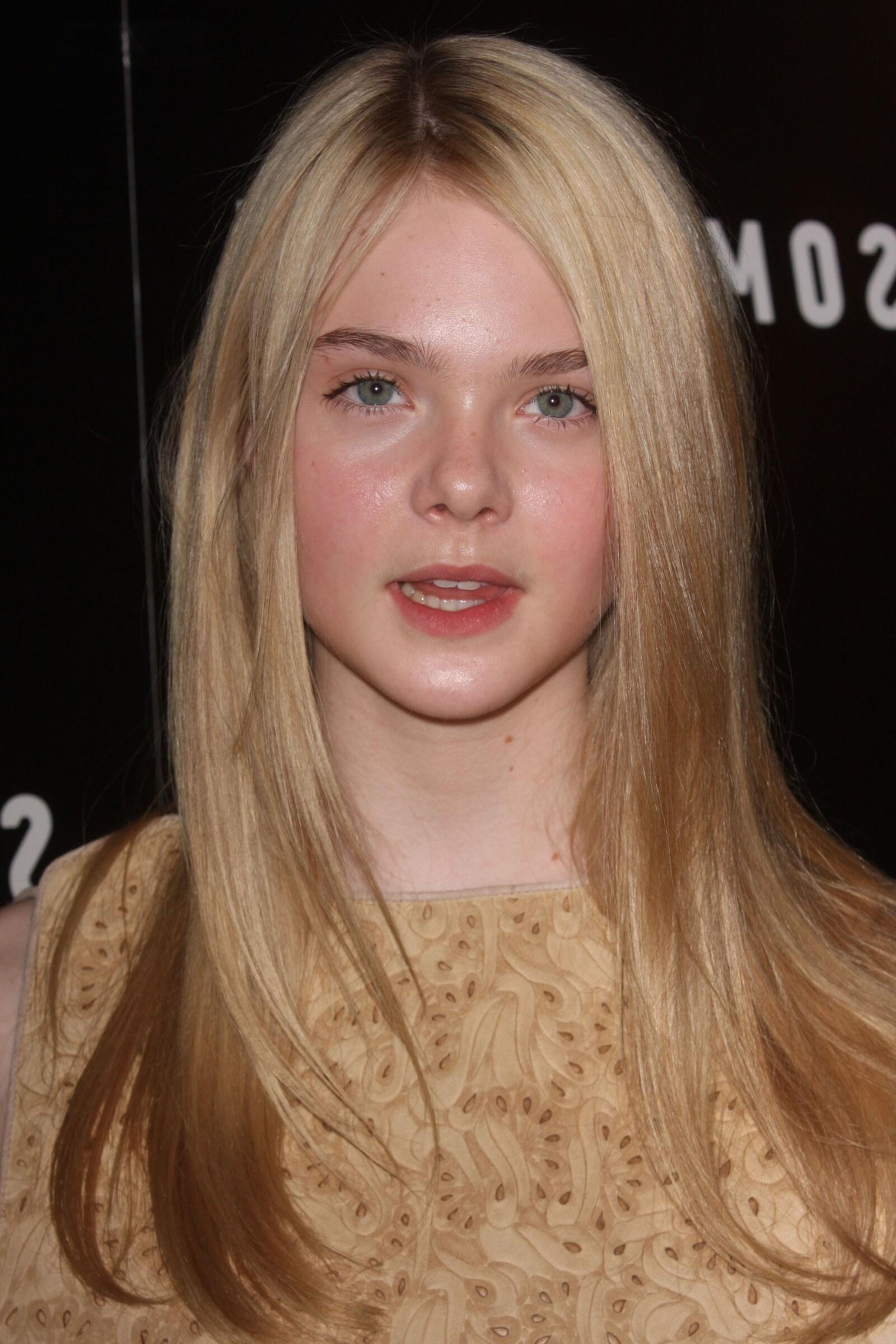 La linda Elle Fanning, sin duda por qué los productores la contrataron