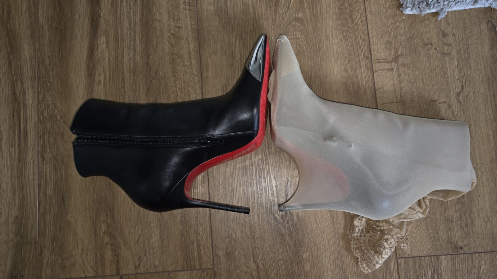 Cum em minhas amigas Botas Louboutin