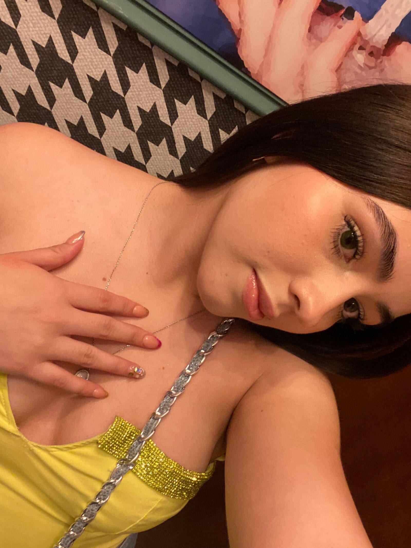 Linda Latina Teen