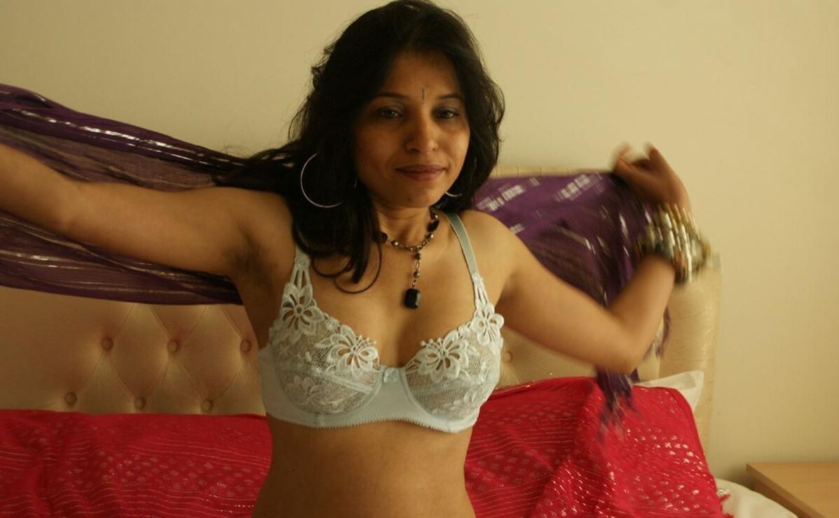 Sexy Desi Girls 