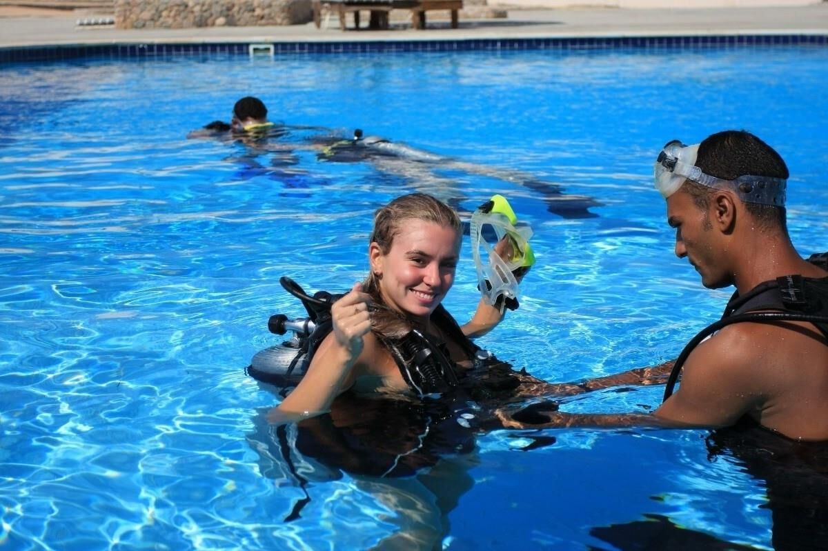 Your daughter enticing the locals on spring break