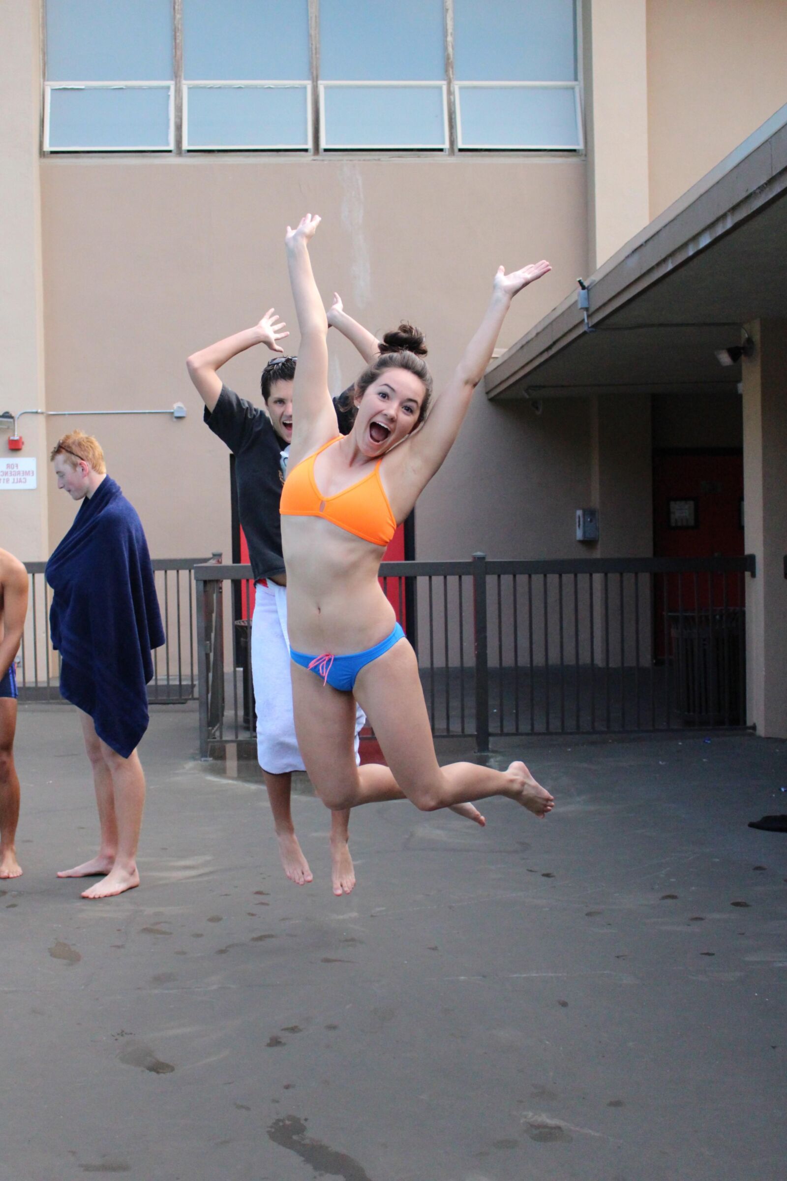 Teen Swim Team Putas Pose em Biquínis NN