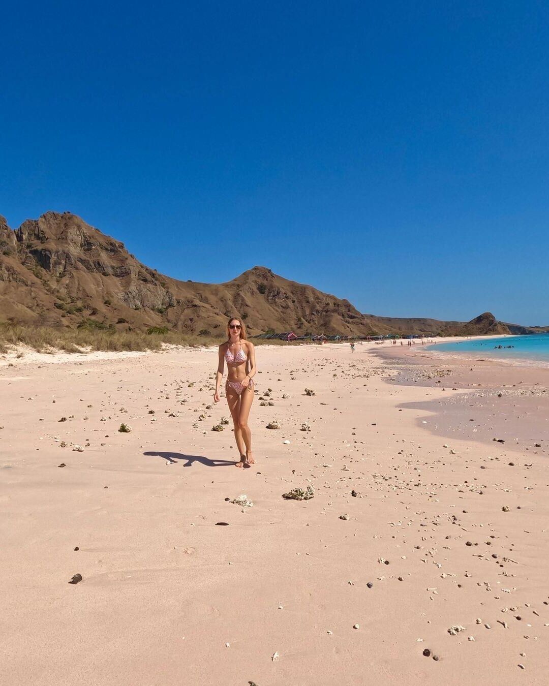 Geile Wichsvorlage Anna, nettes blondes deutsches Mädchen