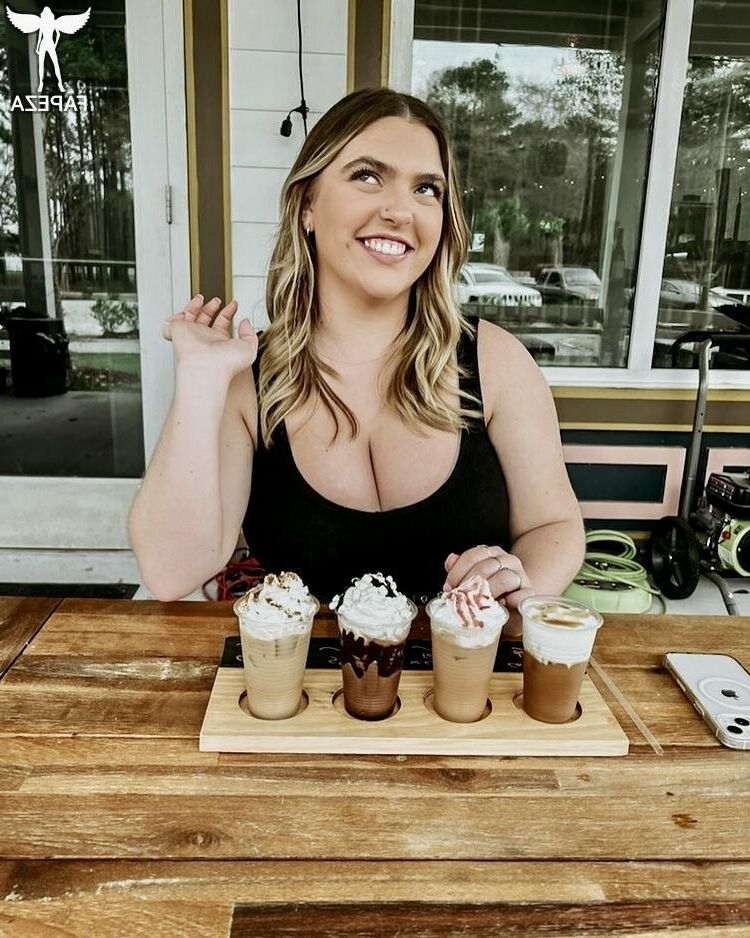 Sierrra Huge Boobs Curvy Gorgeous Instagram Girl Mixed Shots