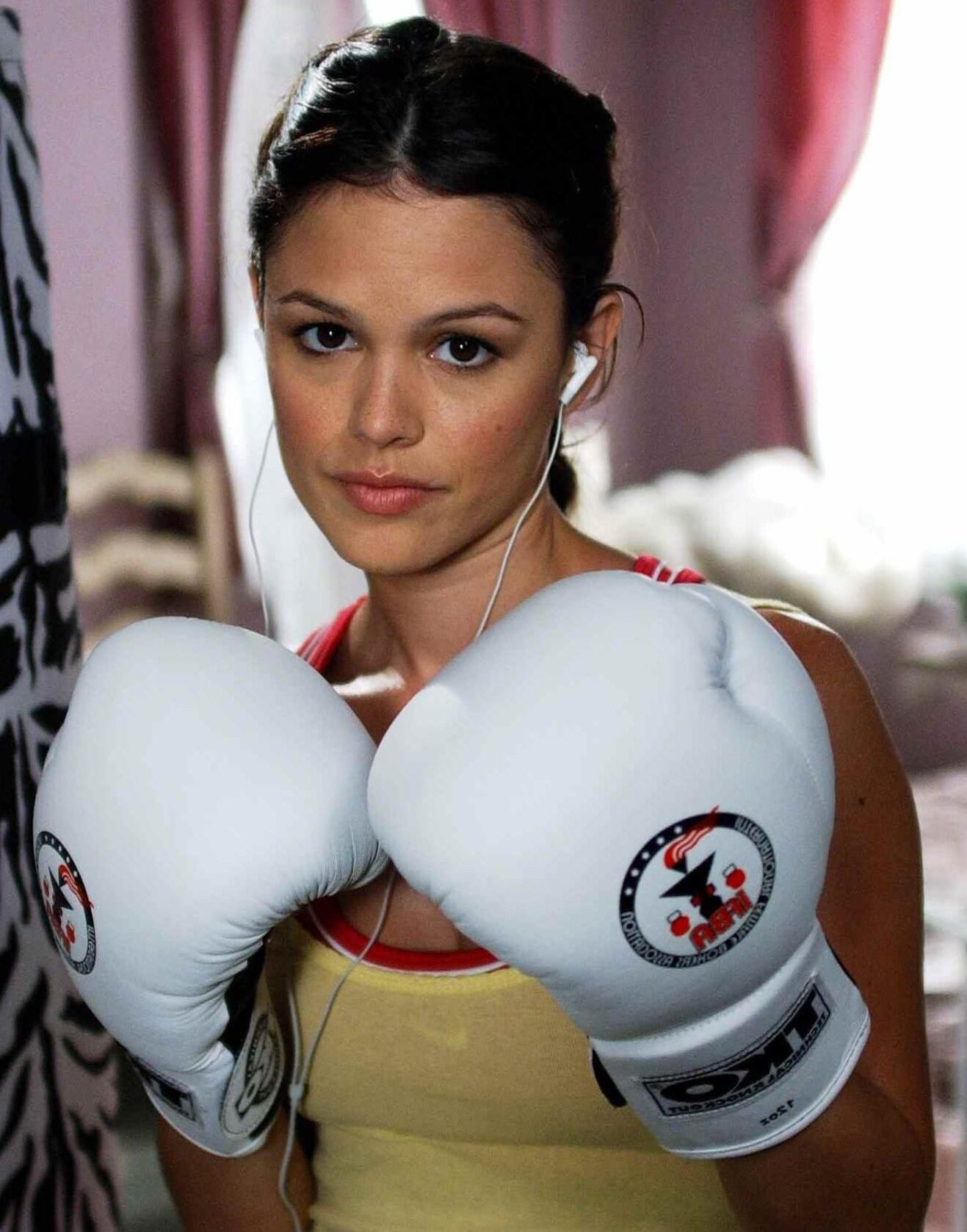 Rachel Bilson Is Why You Watched The Show.