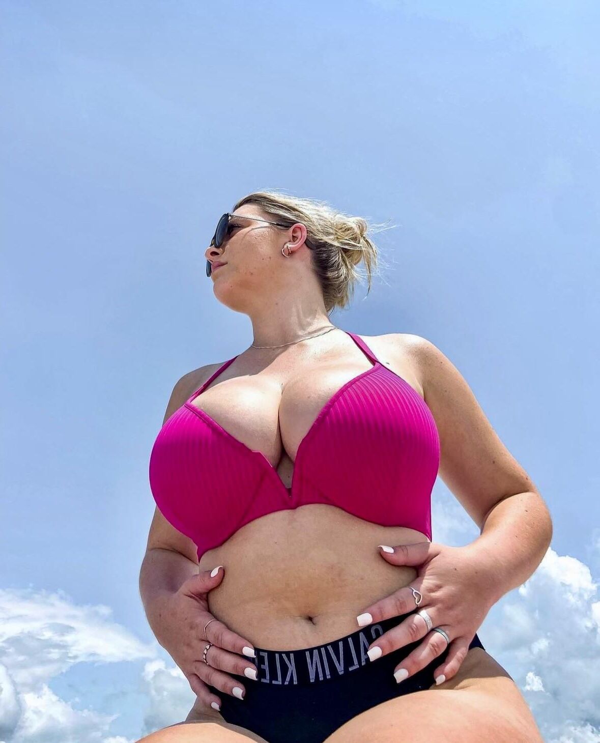 Sierrra Huge Boobs Curvy Gorgeous Instagram Girl Mixed Shots