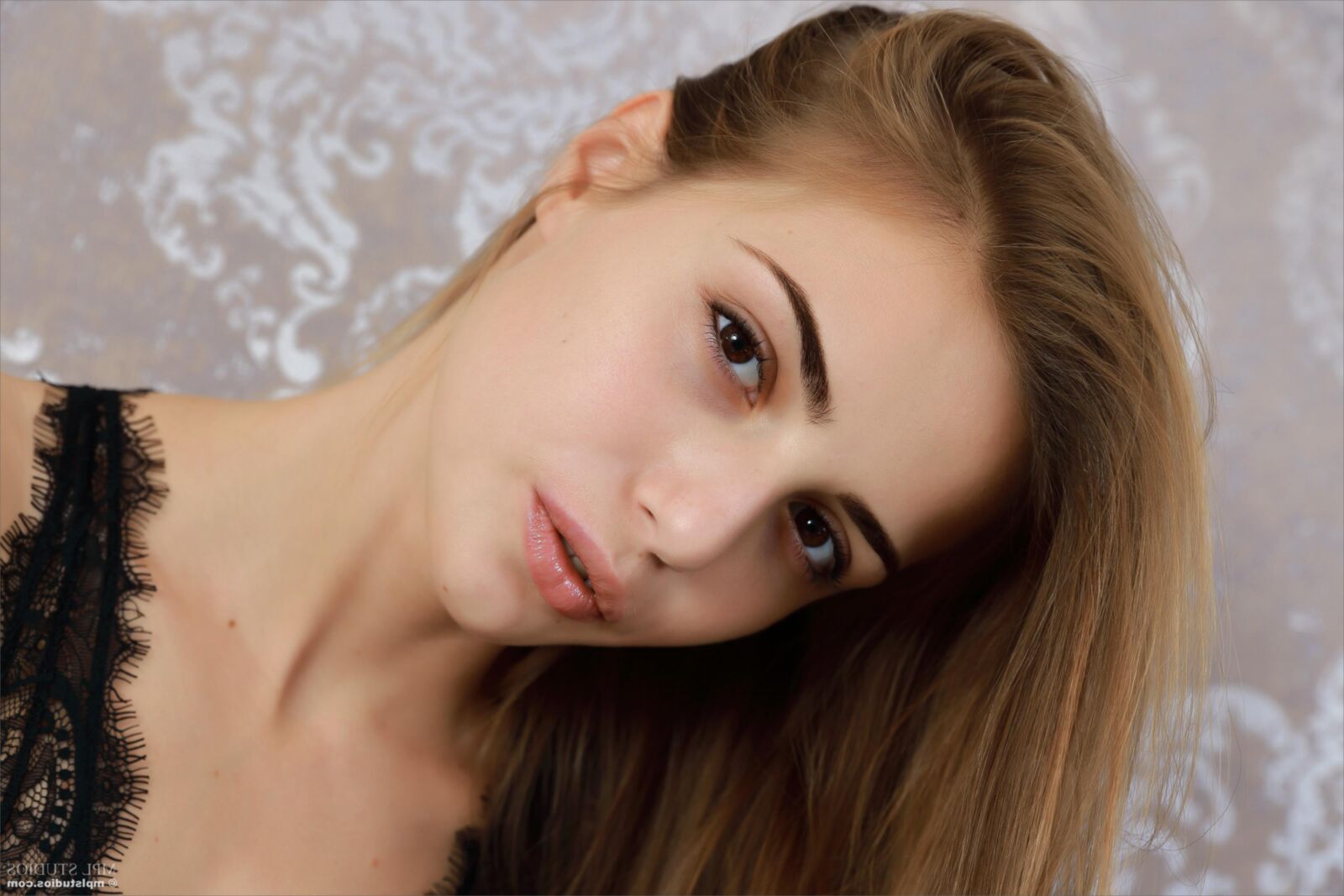 Cute Teens ELLE Best Case Scenario