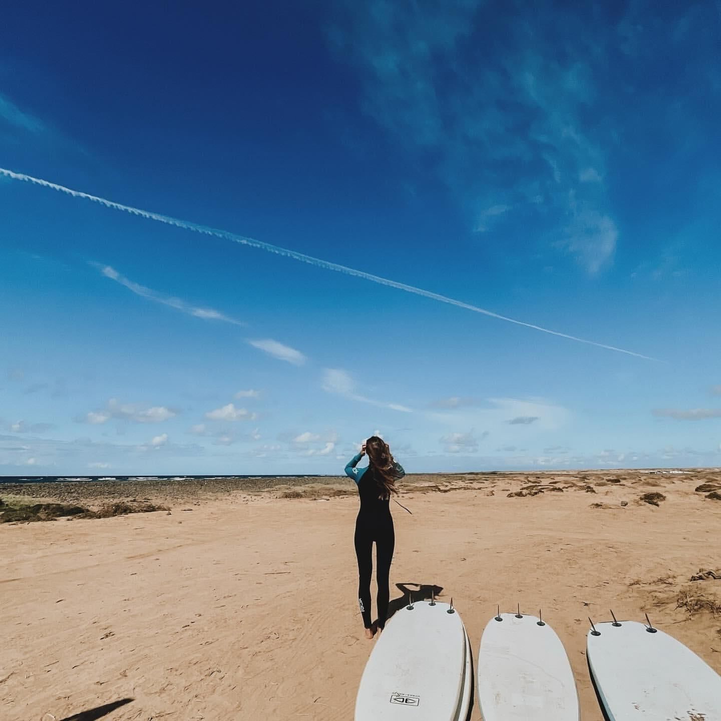 Geile Wichsvorlage Rebecca geilt sie? Schönes Surfmädchen will mo