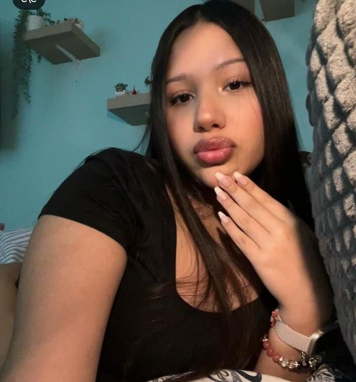 Sexy Irl Latina Teen With Huge Lips