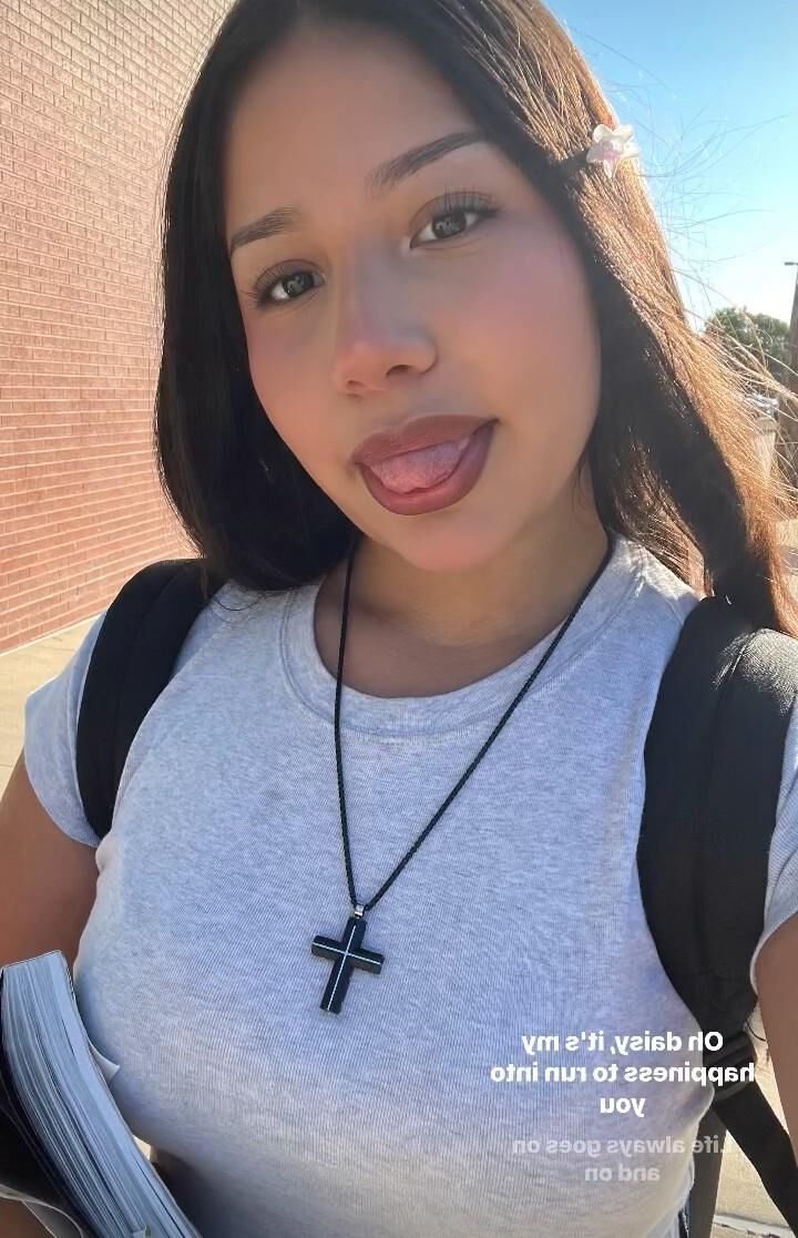 Sexy Irl Latina Teen With Huge Lips