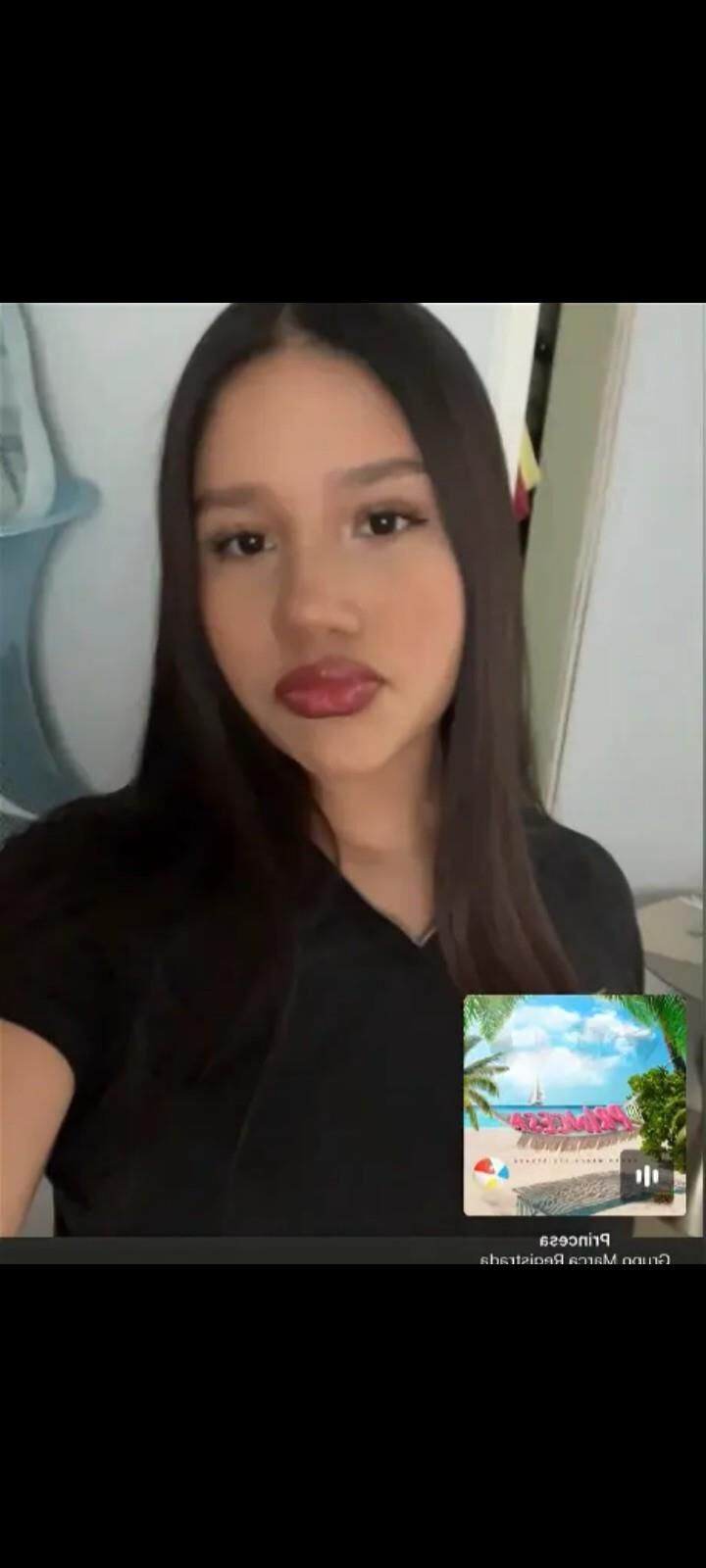 Sexy Irl Latina Teen With Huge Lips