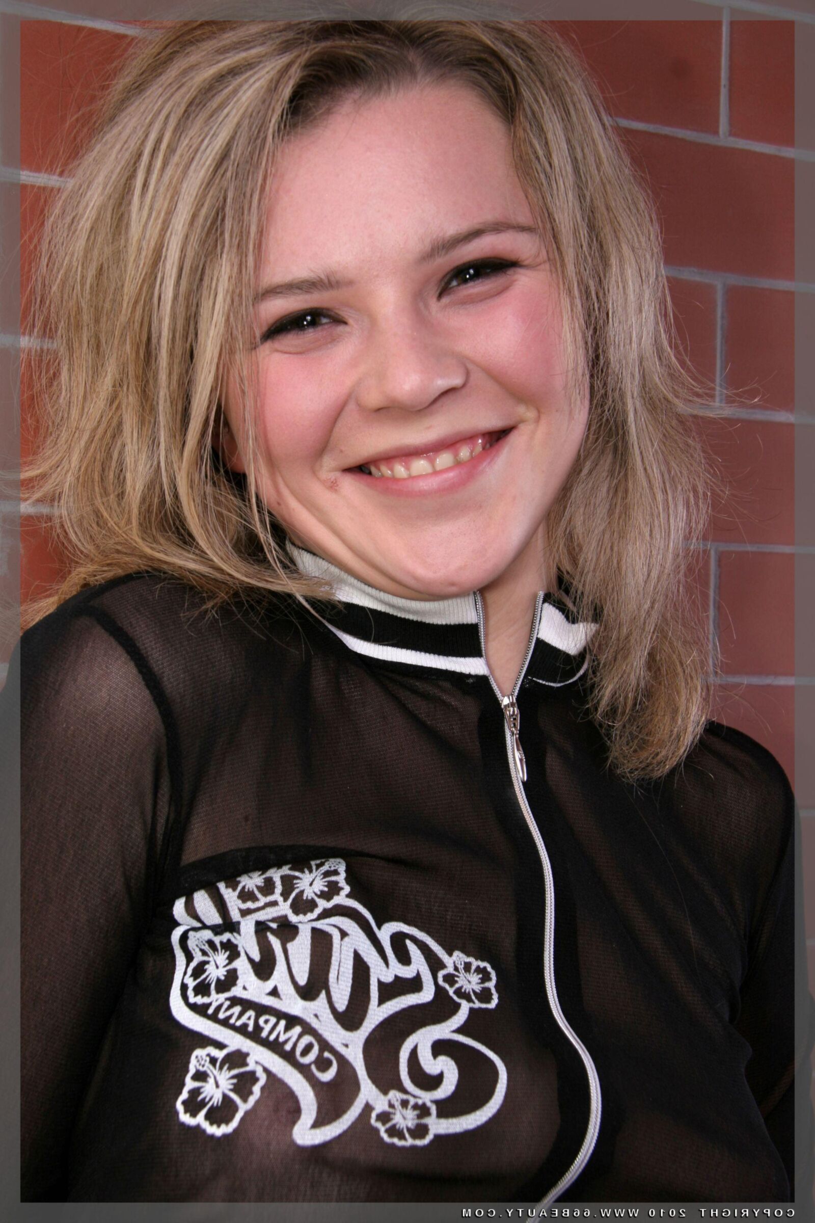 [Beauty]  Steffi 