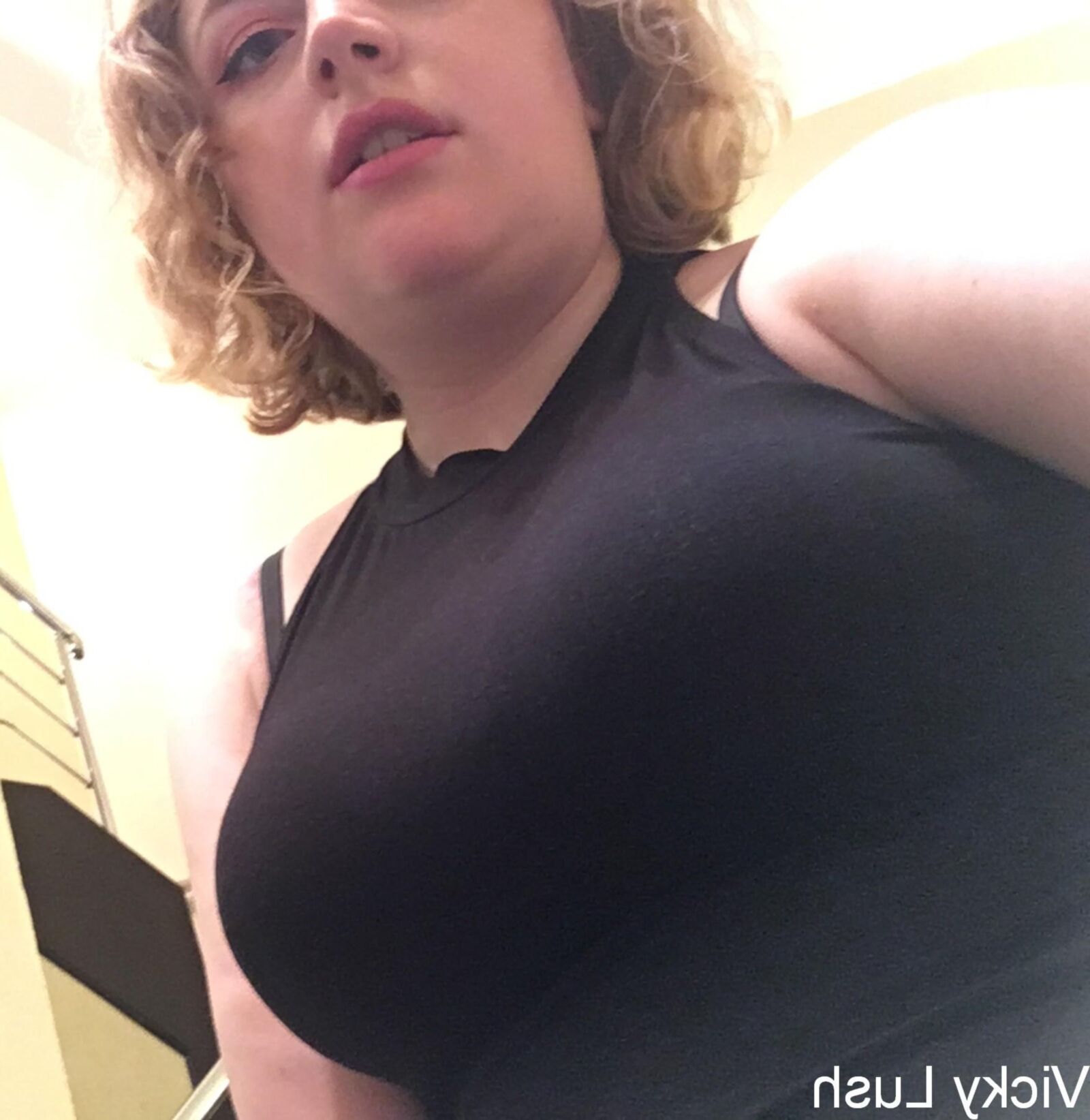 Vicky Lush Black Top