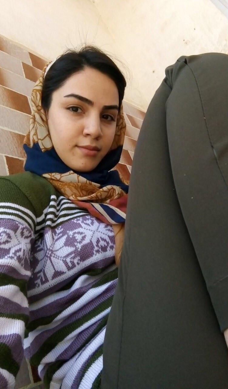 Der iranische Hijab enthüllt Arschloch