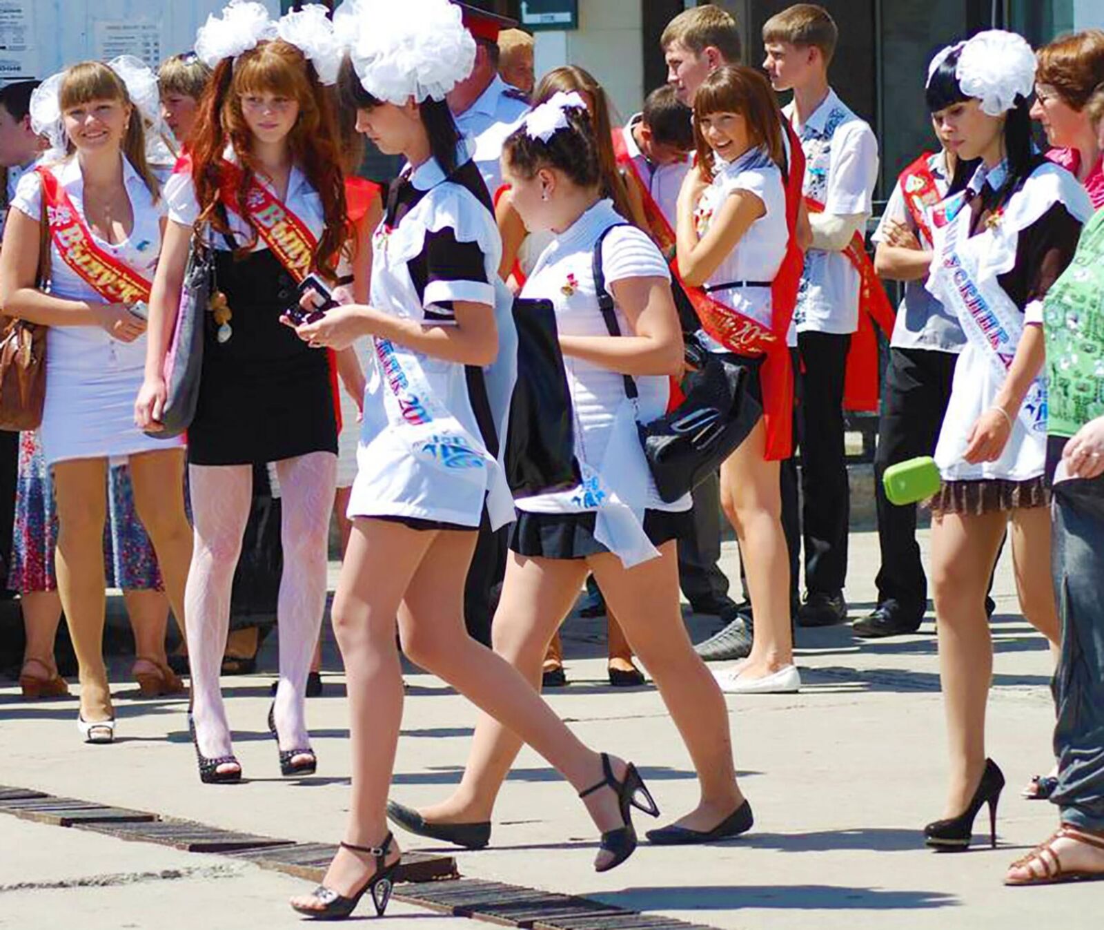 Summer Schoolgirl Party at the City Fountain