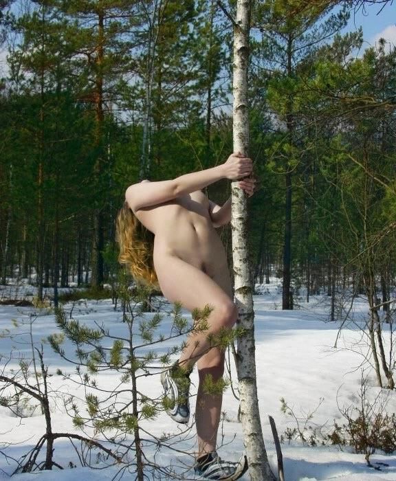 Nature AMATEUR NUDISTS Snow bunny