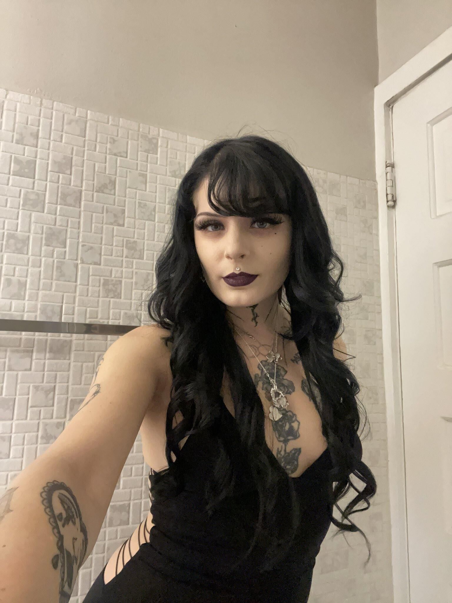 FAITH GOTH GIRL