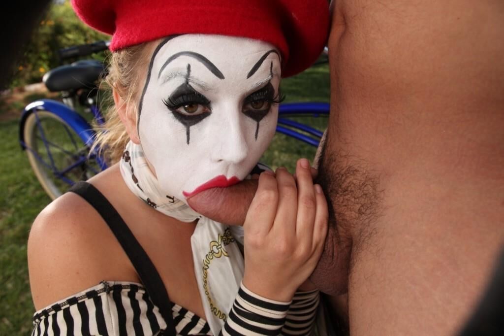 cosplay lexxi belle as a sexy mime getting fucked