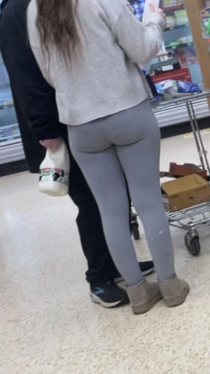 Big booty candid ass shopping 