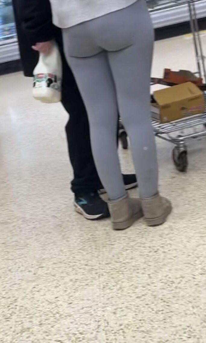 Big booty candid ass shopping 