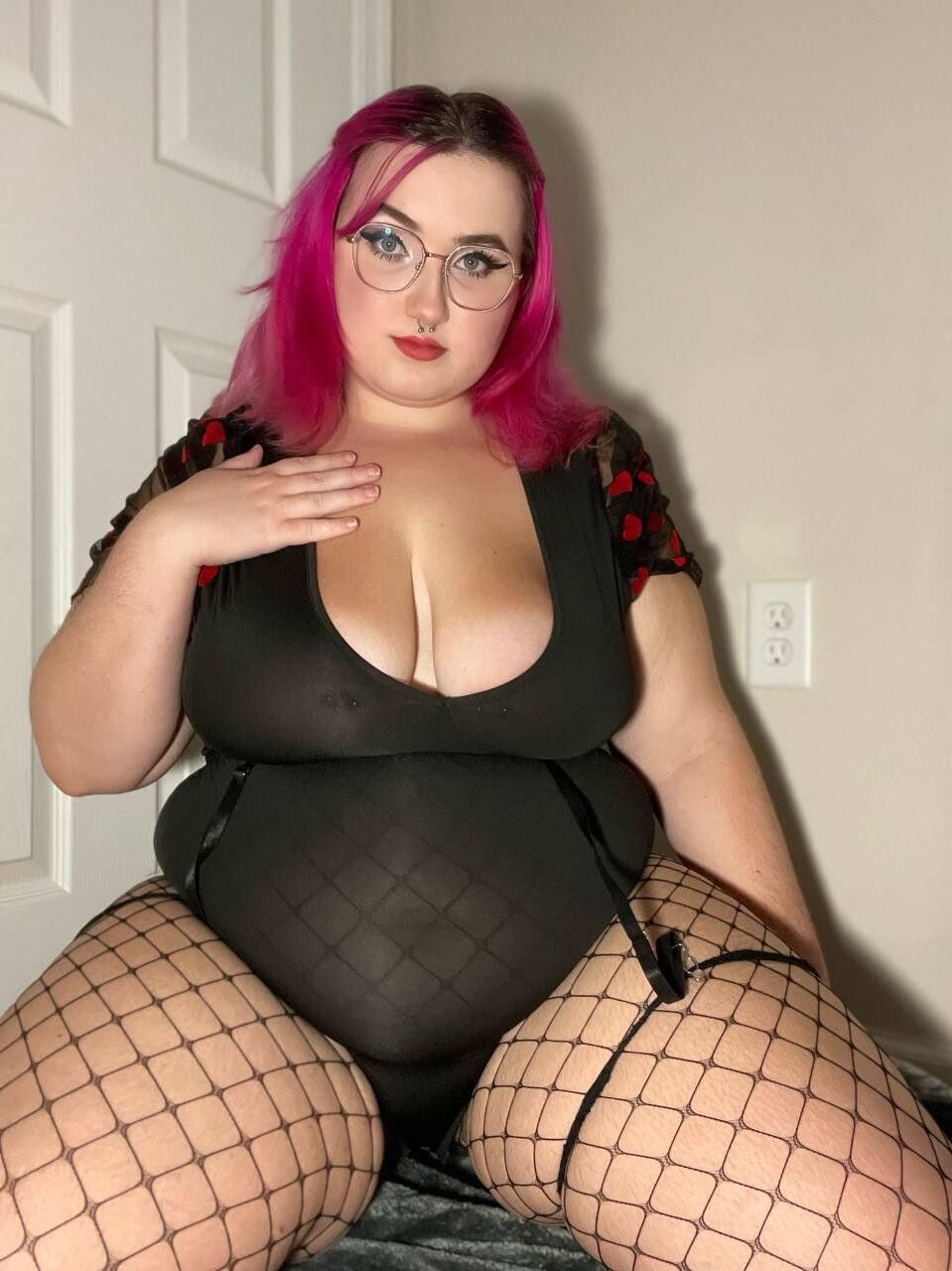 Fae Big Ass Big Tits BBW Girl with Glasses Mixed Hot Photos