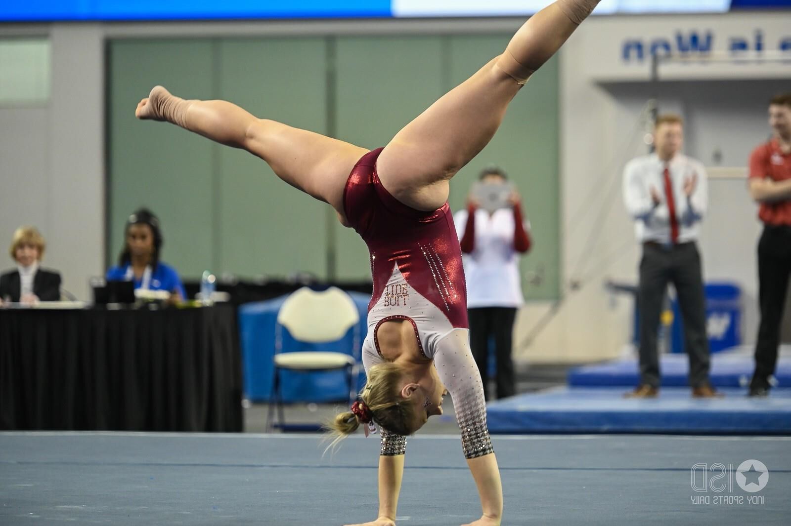 Very Hot College Gymnasts Part 