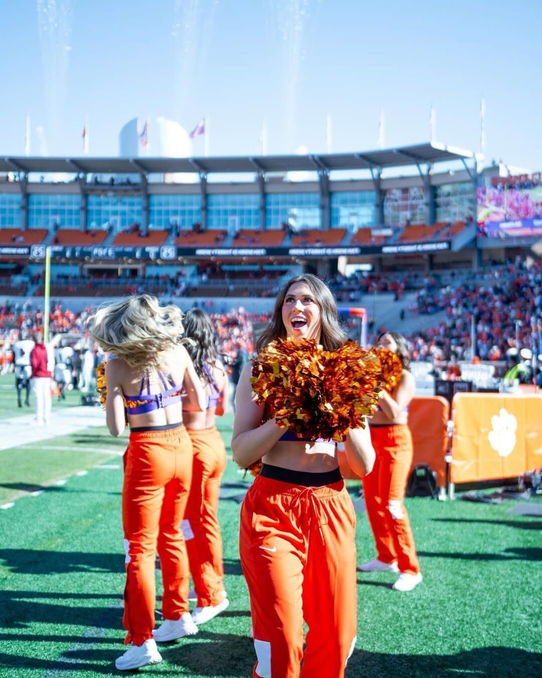 Sexy Cheerleaders!! Feb