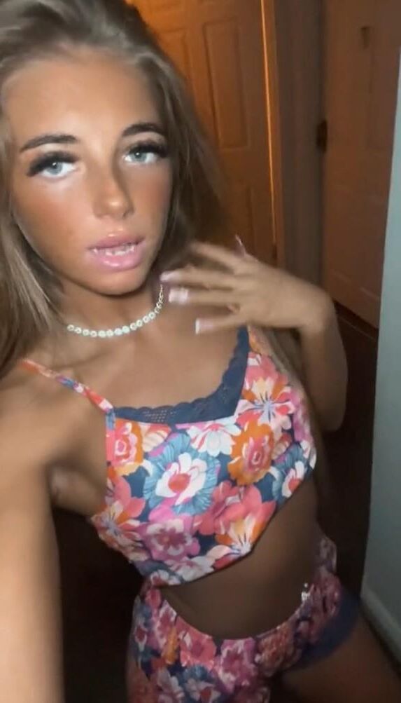 Настоящий Чав Teen Fuckdoll Jodie