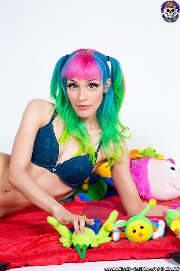 cosplay rainbow hair teen Dorothy Perkins