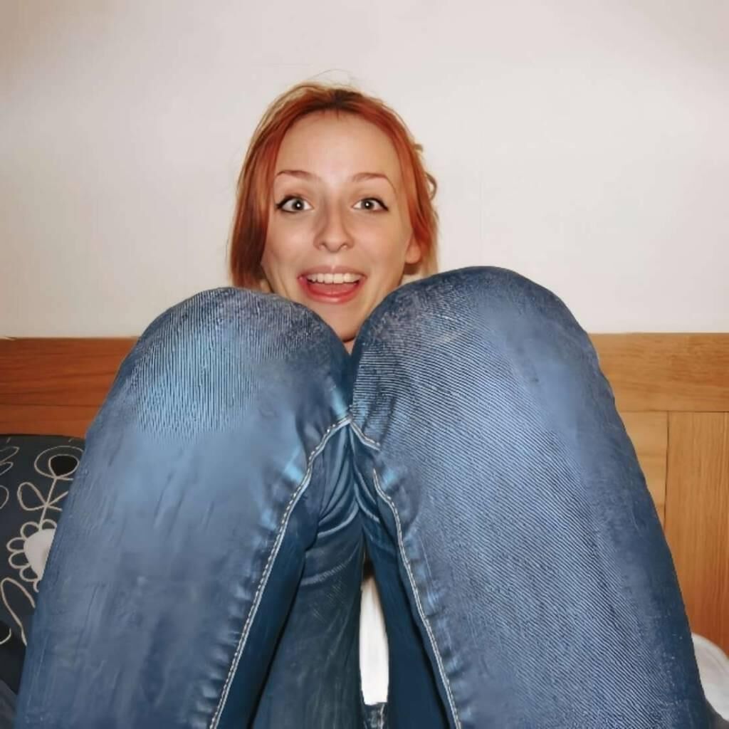 Sammlung schlanker Mädchen in Jeans