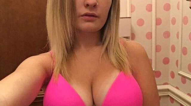 showing off my pink bra for daddies attention 