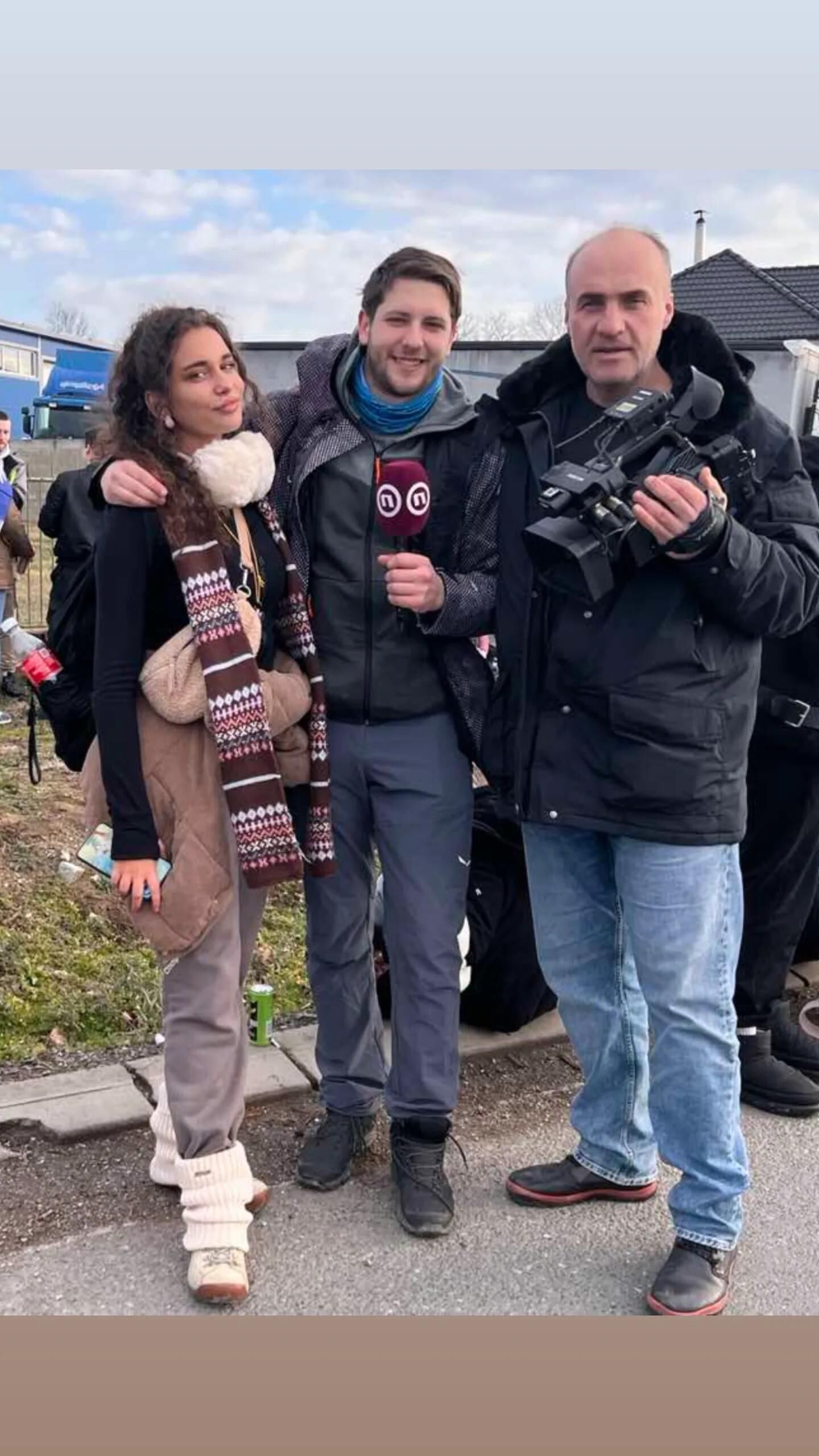 Adolescents serrés serbes de la protestation / srbija uske klinke sa protesta