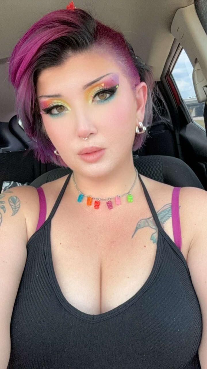 セクシーなチャブの女