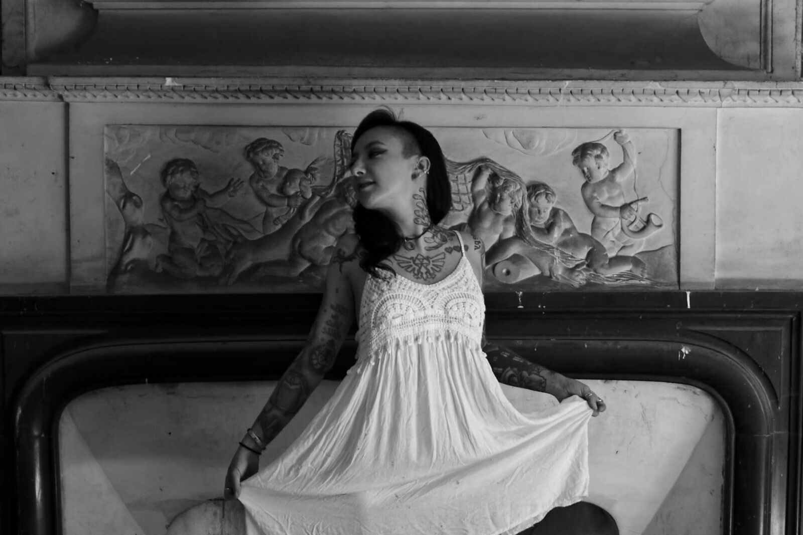 Caly la jeune coquine pour branlette