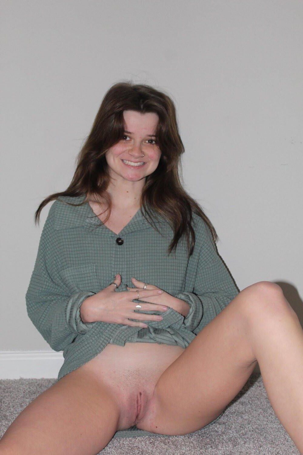 Mother and daughter nude show