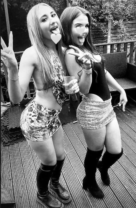 Lexi British Chav Teen стремится стать шлюхой!
