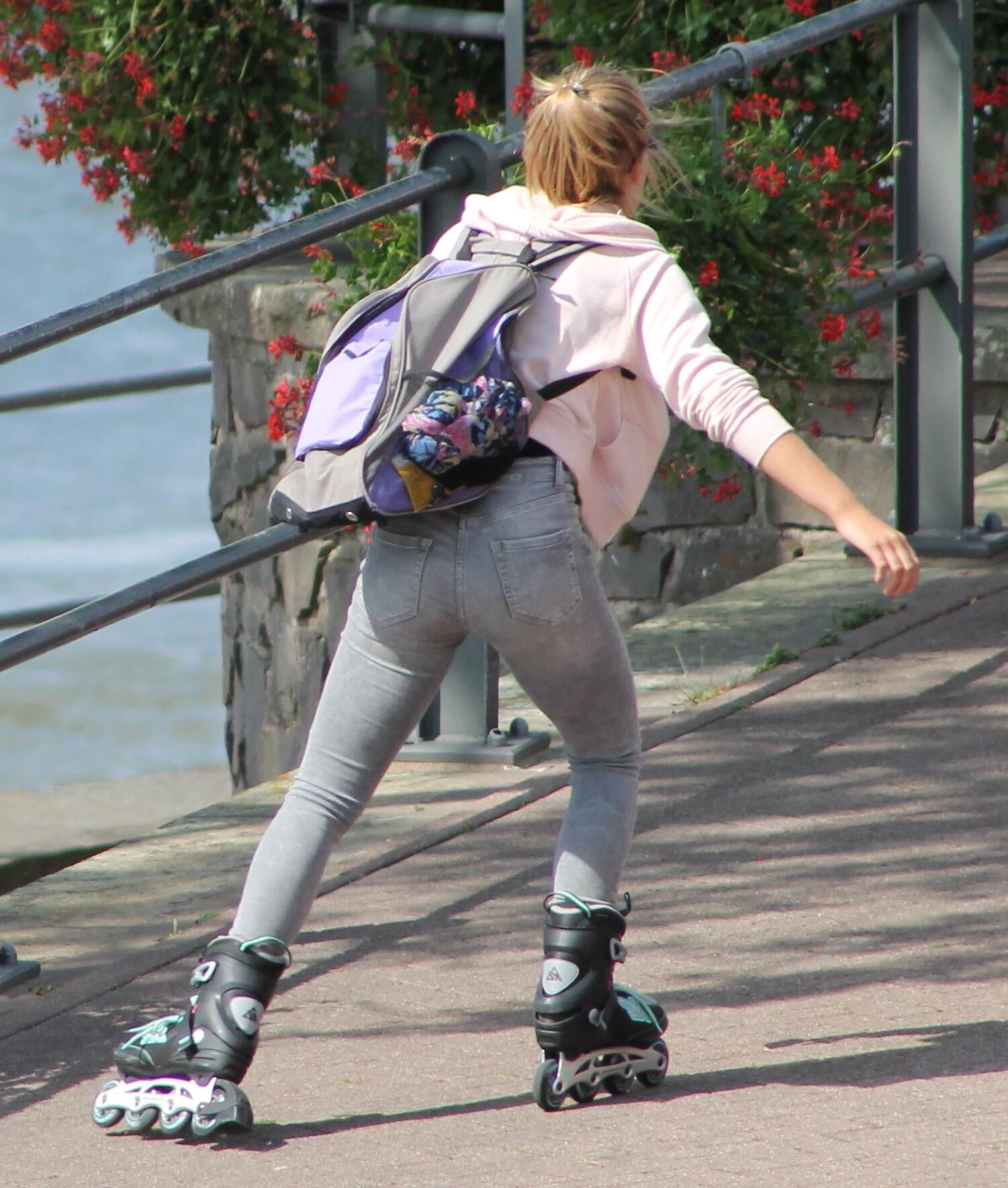 率直な女の子のティーン・ストリート・ヴォイール