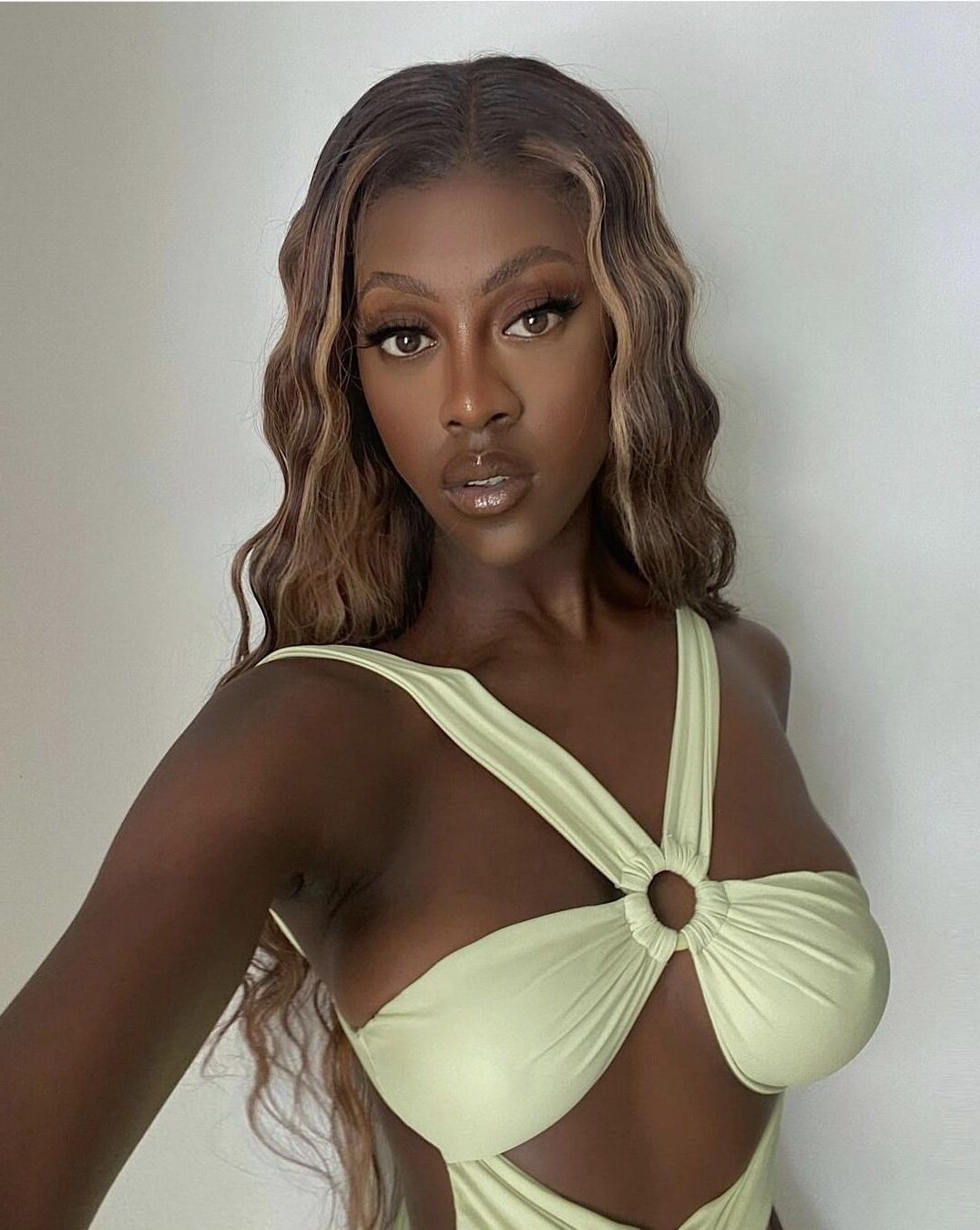 Black girls in bikini 